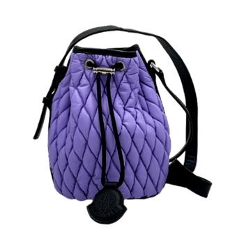 【MONCLER】FUN DRAWSTRING 品牌LOGO 抽繩水桶包-紫色 09B6B00002M1693 605