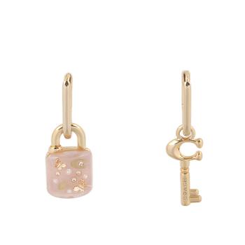 COACH 樹脂鎖頭及鑰匙造型不對稱耳環(金色/粉色) CQ496 GDPK