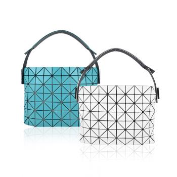 ISSEY MIYAKE 三宅一生  BAOBAO BAGUETTE MATTE 7X10 啞光手提包(多色選)