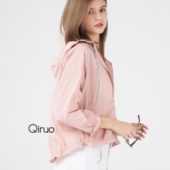 【Qiruo 奇若】春夏專櫃粉色薄長袖連帽外套3040E 袖子束口
