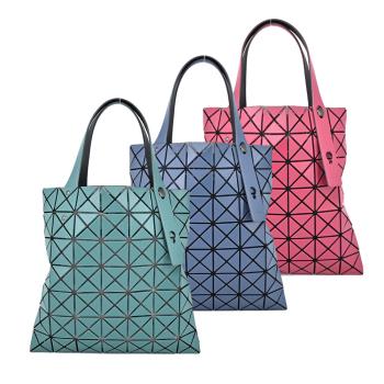 ISSEY MIYAKE 三宅一生 BAOABOPRISM MATTE系列7x7手提包(多色選)-慈濟