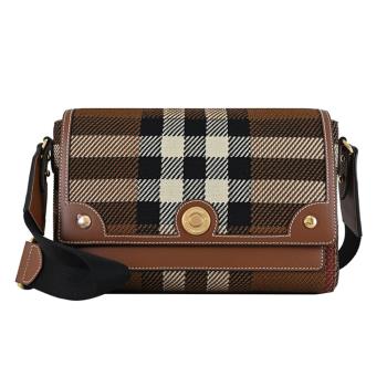 BURBERRY 8049148 Note 格紋帆布翻蓋斜背包.樺木棕