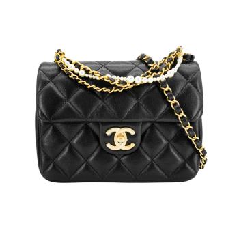 Chanel 金雙C菱格羊皮珍珠鍊條斜背包-19cm(AS4384-黑)