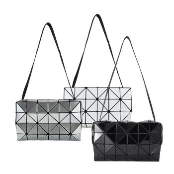ISSEY MIYAKE 三宅一生 BAOBAO 4x6 CARTON 亮面立體側背包-多色選