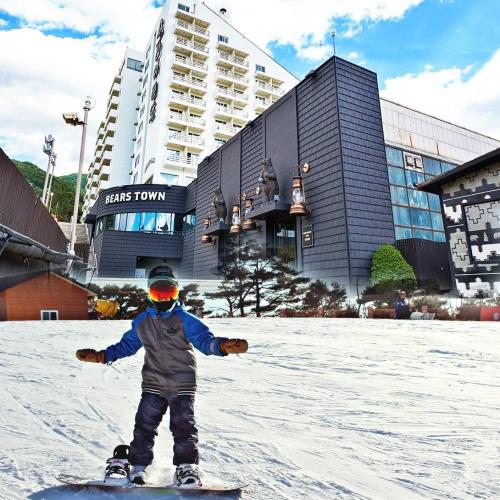 冬季促銷-韓國二次滑雪包雪具愛寶樂園亂打秀5日旅遊