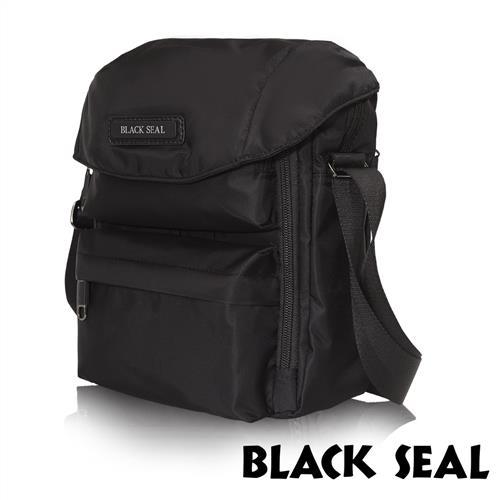 BLACK SEAL 經典休旅系列 多隔層收納6吋平板休閒直式斜背/側背包(經典黑 BS83495)