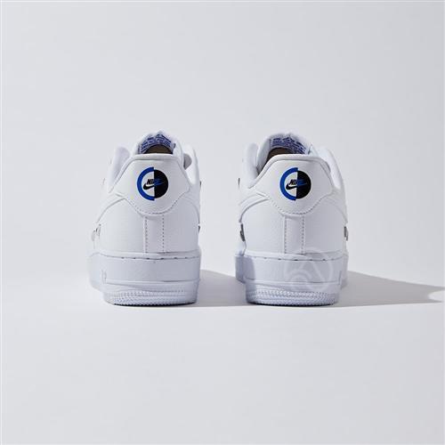 Nike Air Force 1 07 LX 女鞋白色AF1 四勾銀色小勾立體運動休閒鞋