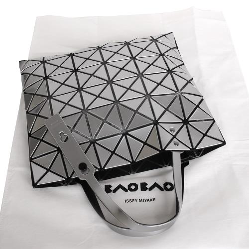 ISSEY MIYAKE BAOBAO 6x6