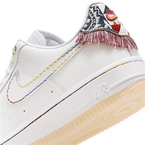 Nike 女鞋休閒鞋Nike Air Force 1 07 LX 民族風白【運動世界】FN8918