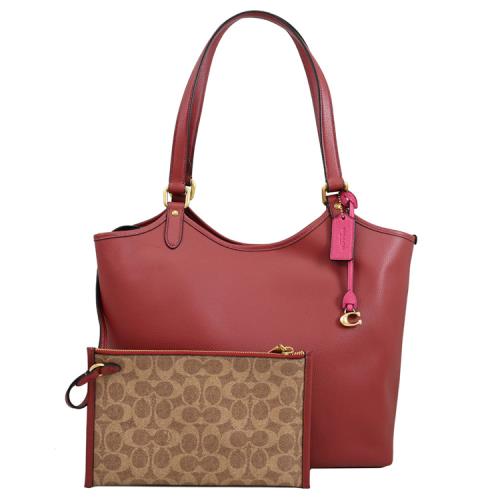 Von maur coach on sale purses